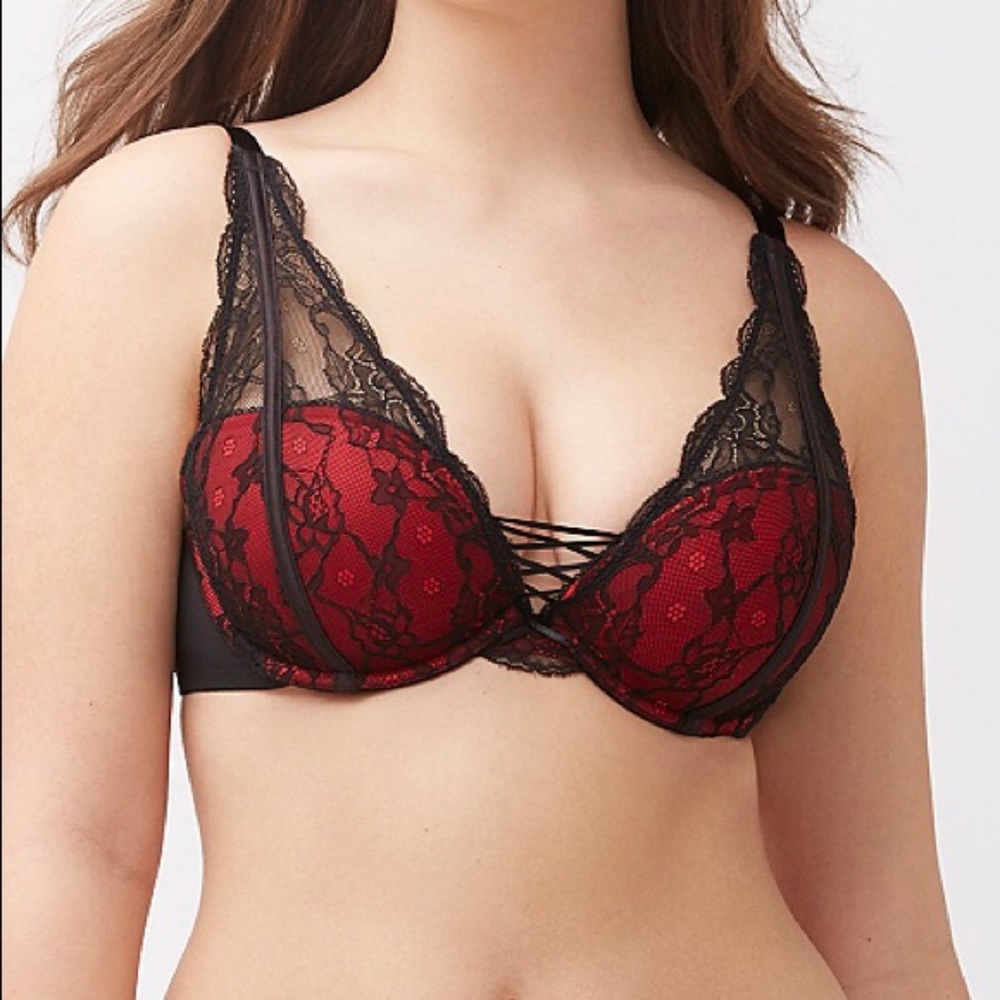 NWOT Cacique Lace Up Plunge Bra